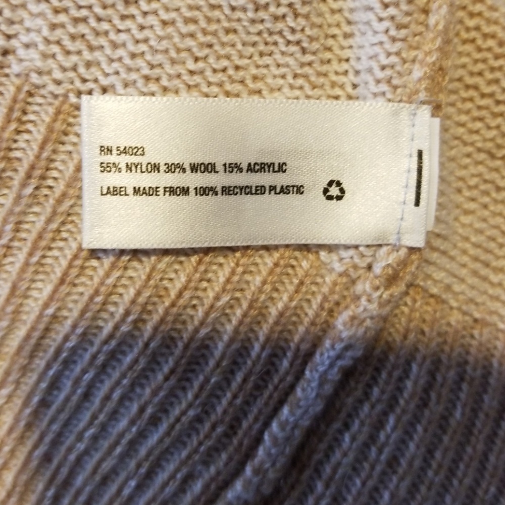 GAP crew neck sweater - Picture 3 of 3